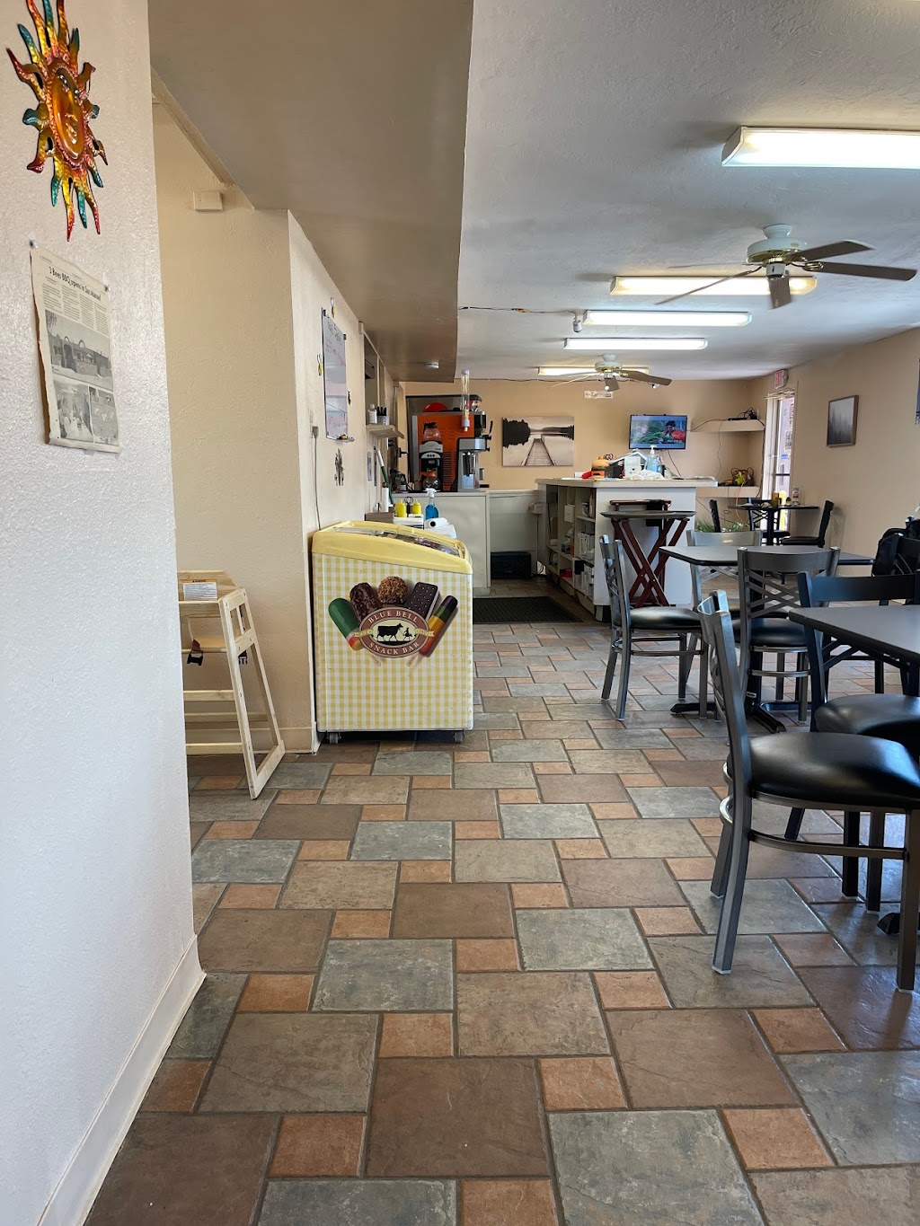 3 Bees BBQ | restaurant | 505 S McNab Pkwy, San Manuel, AZ 85631, USA | 5203851214 OR +1 520-385-1214