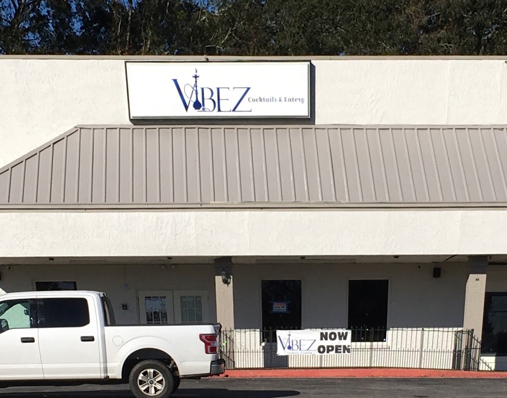 Vibez Cocktails And Eatery | restaurant | 326 Azalea Rd, Mobile, AL 36609, USA | 2512870297 OR +1 251-287-0297