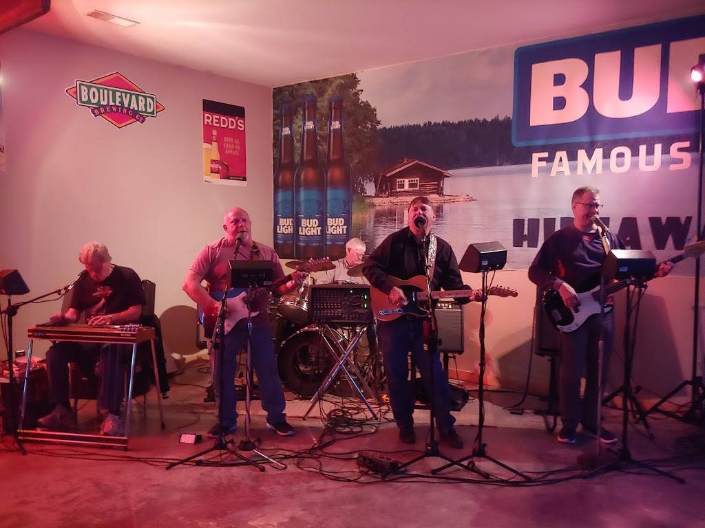 The Hideaway Warrensburg Missouri | restaurant | 68 SE 180th Rd, Warrensburg, MO 64093, USA | 6603620186 OR +1 660-362-0186