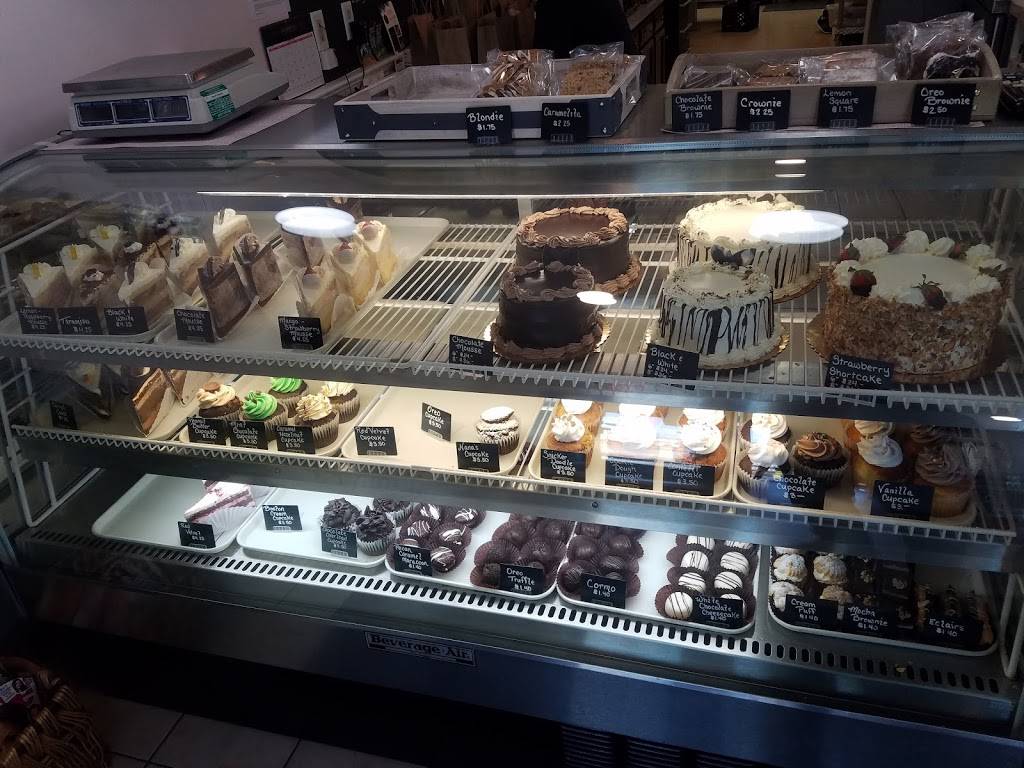 Lillys Cafe & French Bakery | bakery | 71 Arlington St, Watertown, MA 02742, USA | 6179262312 OR +1 617-926-2312