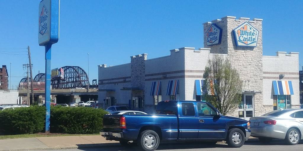 White Castle | restaurant | 806 S Broadway, St. Louis, MO 63102, USA | 3142418795 OR +1 314-241-8795