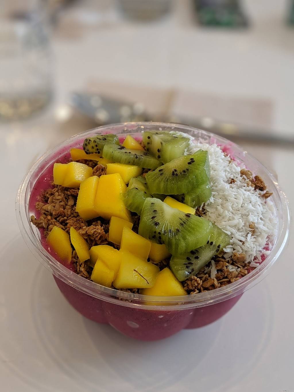 Rooted Juicery + Kitchen | restaurant | 3010 Madison Rd, Cincinnati, OH 45209, USA | 5133512900 OR +1 513-351-2900