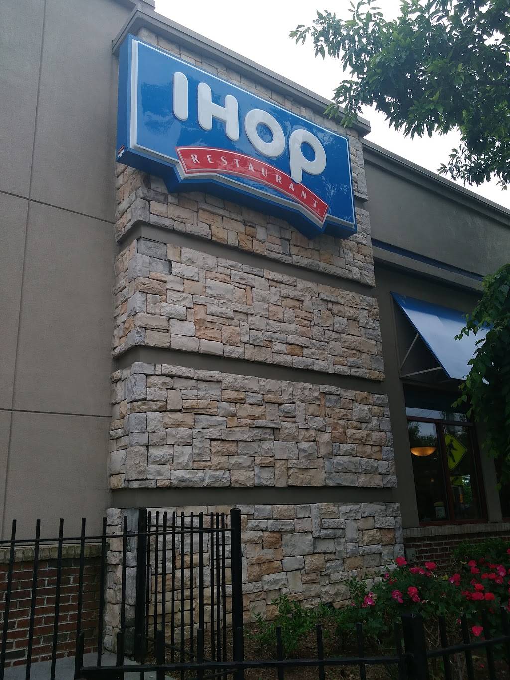 IHOP | restaurant | 1523 Alabama Ave SE, Washington, DC 20032, USA | 2025635890 OR +1 202-563-5890