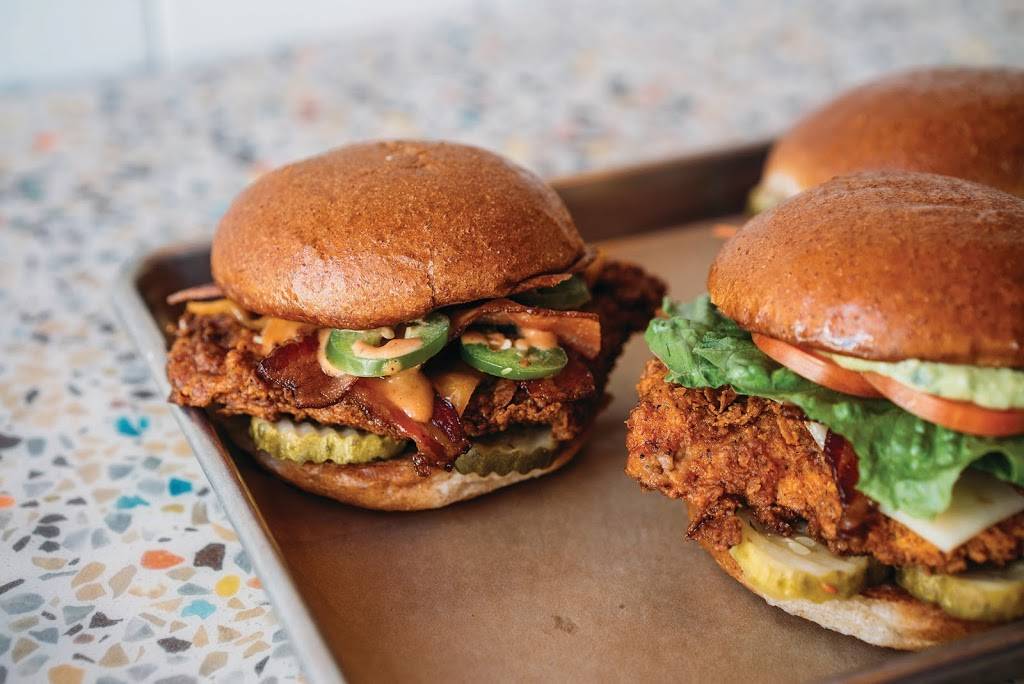 Flyrite Chicken Domain | restaurant | 11420 Rock Rose Ave, Austin, TX 78758, USA | 5125463458 OR +1 512-546-3458