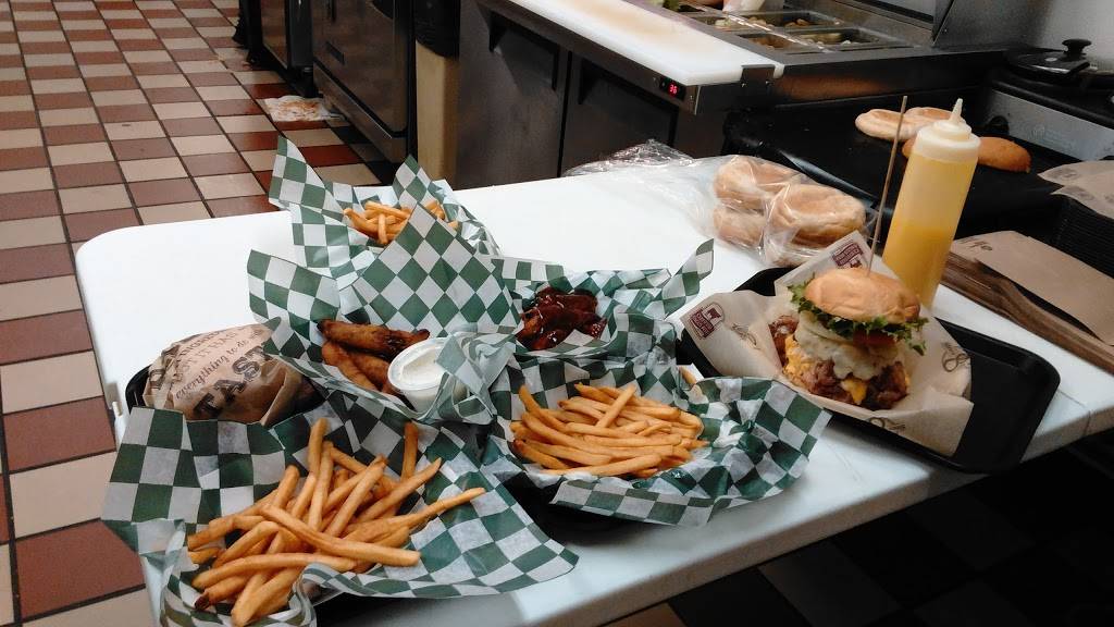 Brendas Burgers | restaurant | 124 S Main St, Scottville, MI 49454, USA | 2316130161 OR +1 231-613-0161