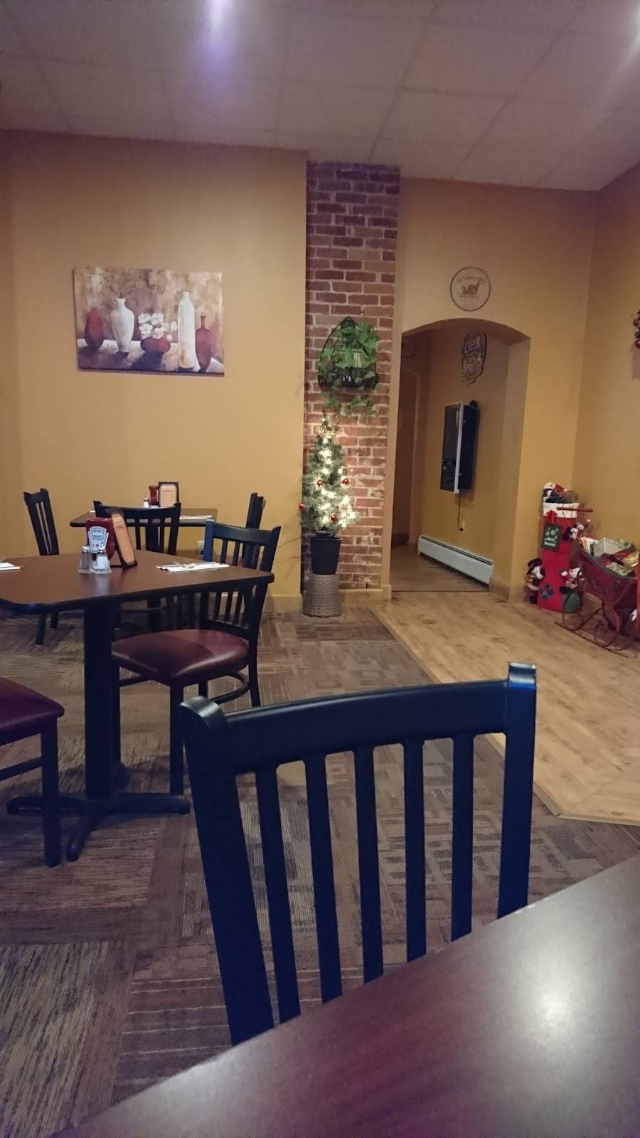 Deweys Public House | restaurant | 16 Depot St, Dalton, MA 01226, USA | 4136840900 OR +1 413-684-0900