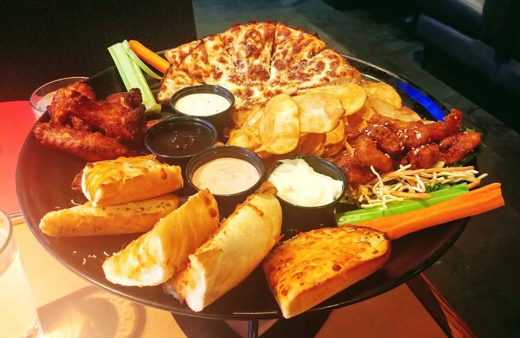 Boston Pizza | restaurant | 8445 Boulevard de lOrmière, Québec, QC G2C 1C2, Canada | 4188450050 OR +1 418-845-0050