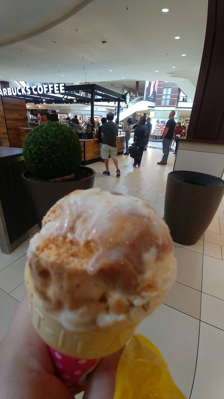 Starbucks | cafe | 288 Orland Square Dr, Orland Park, IL 60462, USA | 7082260317 OR +1 708-226-0317