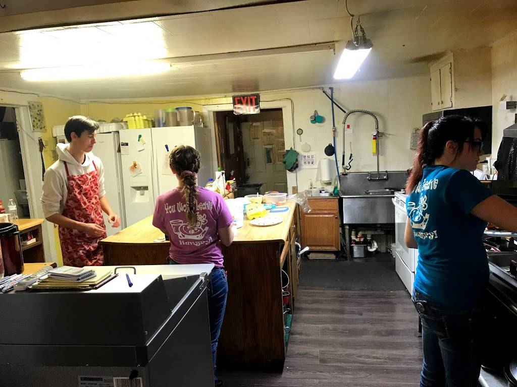 Beechgrove Country Store | restaurant | 13995 Murfreesboro Hwy, Beechgrove, TN 37018, USA | 9313942328 OR +1 931-394-2328