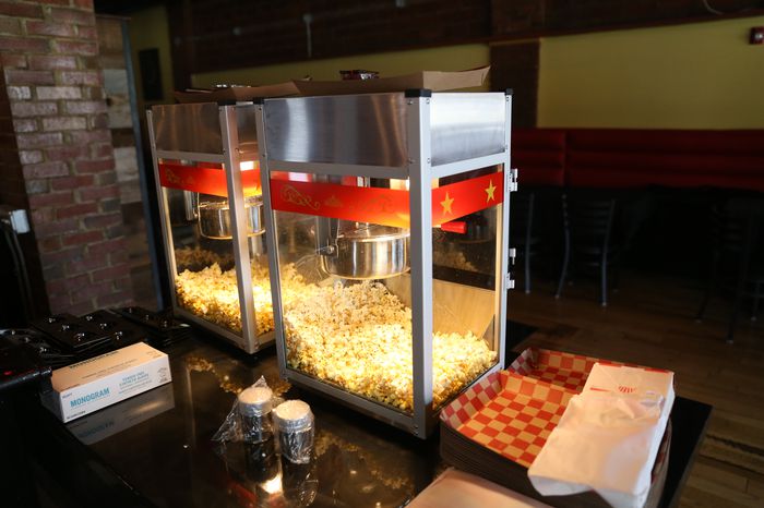 The Haunted House Restaurant | restaurant | 13463 Cedar Rd, Cleveland Heights, OH 44118, USA | 2168625584 OR +1 216-862-5584