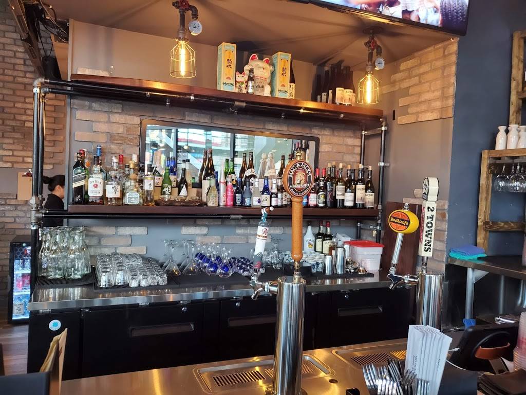 Bistro Box Restaurant & Bar | restaurant | 1521 1st Ave S #101, Seattle, WA 98134, USA | 2069223538 OR +1 206-922-3538