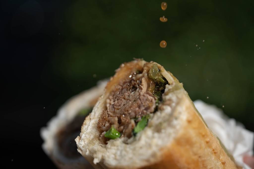 Warios Beef and Pork | restaurant | 111 W Nationwide Blvd, Columbus, OH 43215, USA | 6149148338 OR +1 614-914-8338