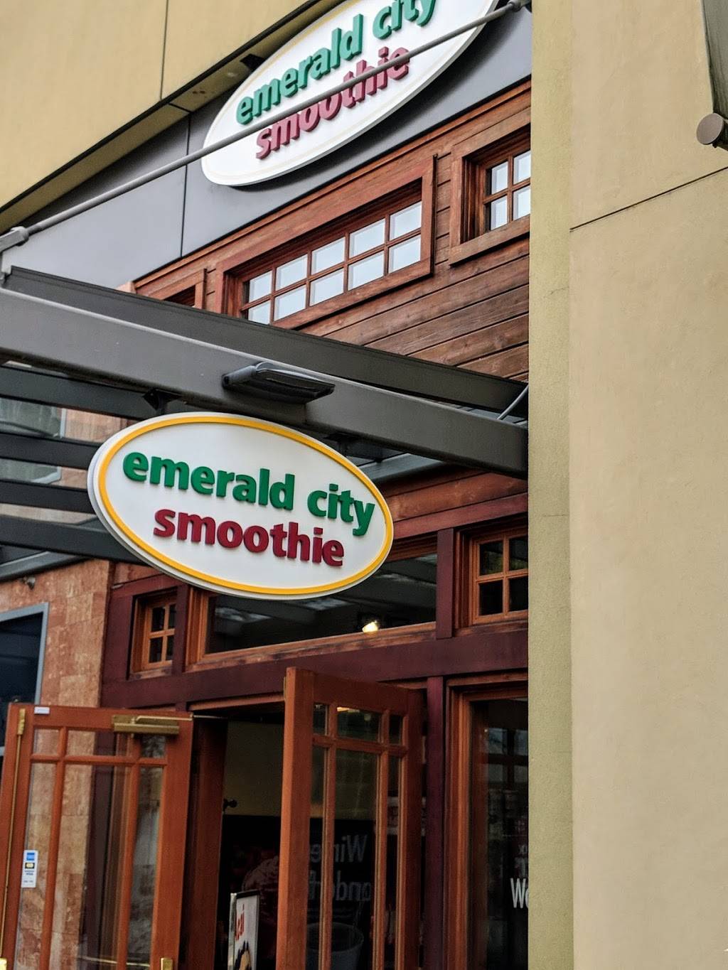 Emerald City Smoothie Alderwood Mall | restaurant | Alderwood Mall, 3000 184th St SW #946, Lynnwood, WA 98037, USA | 4256702505 OR +1 425-670-2505