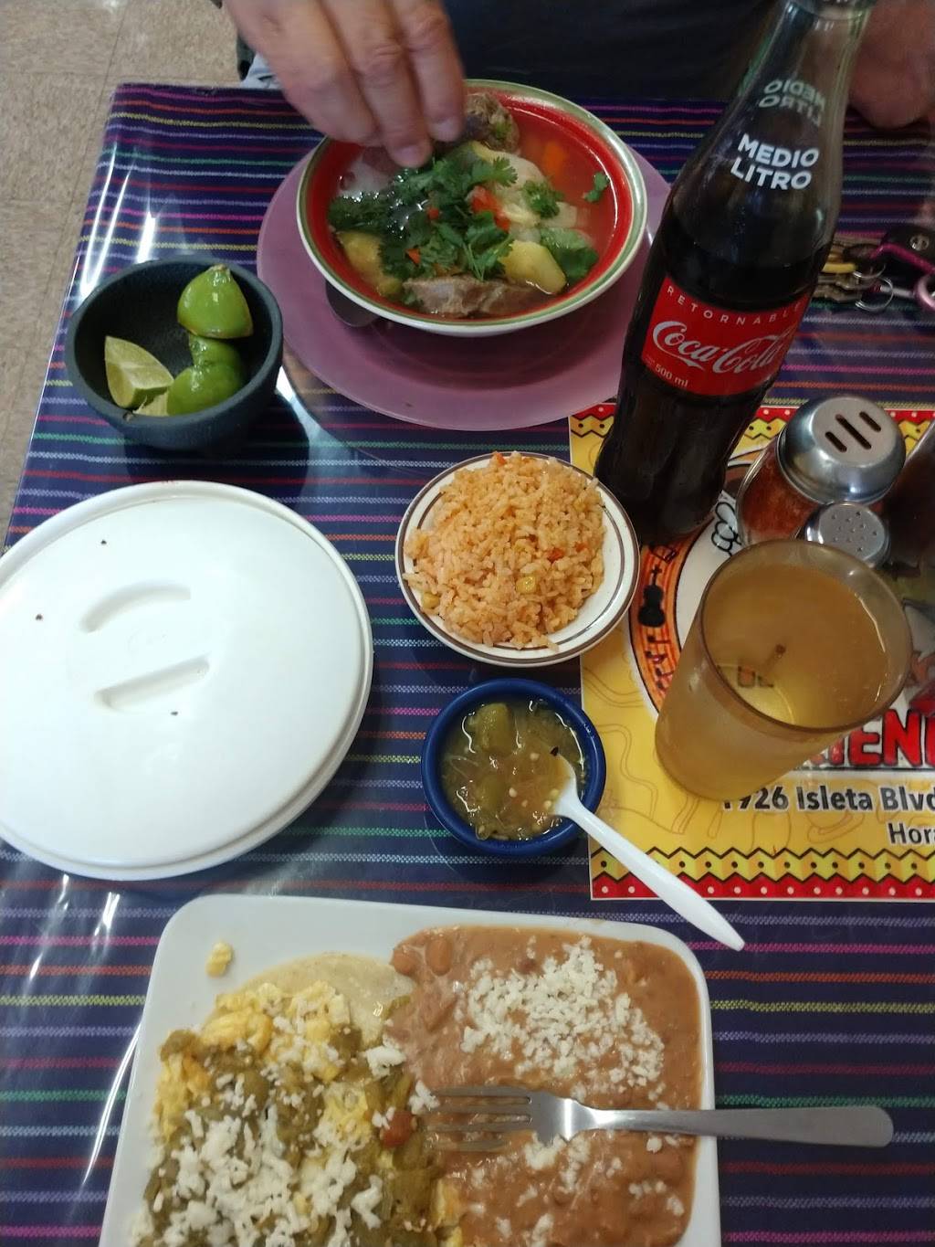 El Taco Riendo | restaurant | 1926 Isleta Blvd SW, Albuquerque, NM 87105, USA | 5052480207 OR +1 505-248-0207