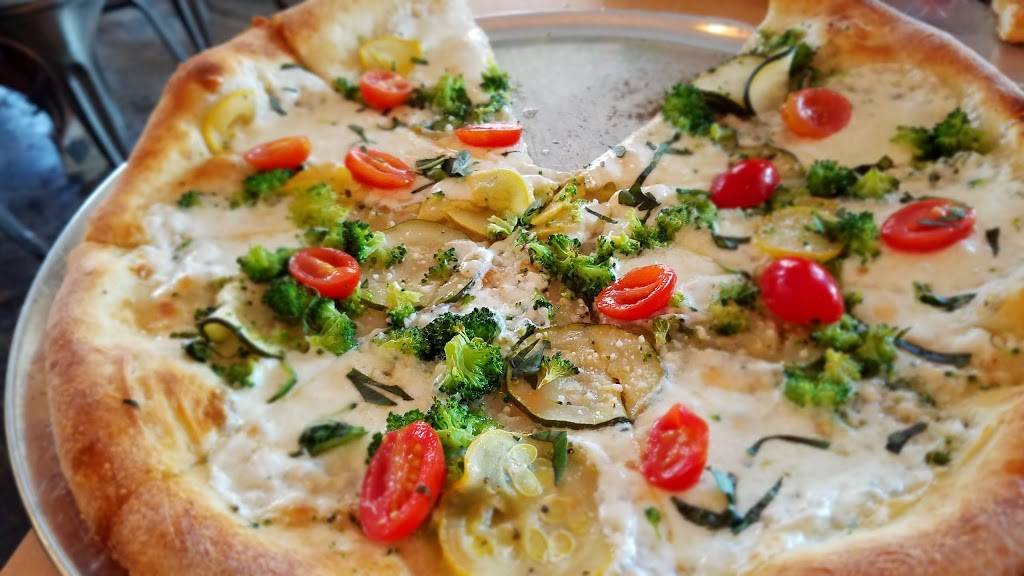 Sidewall Pizza Company | restaurant | 35 S Main St, Travelers Rest, SC 29690, USA | 8646100527 OR +1 864-610-0527