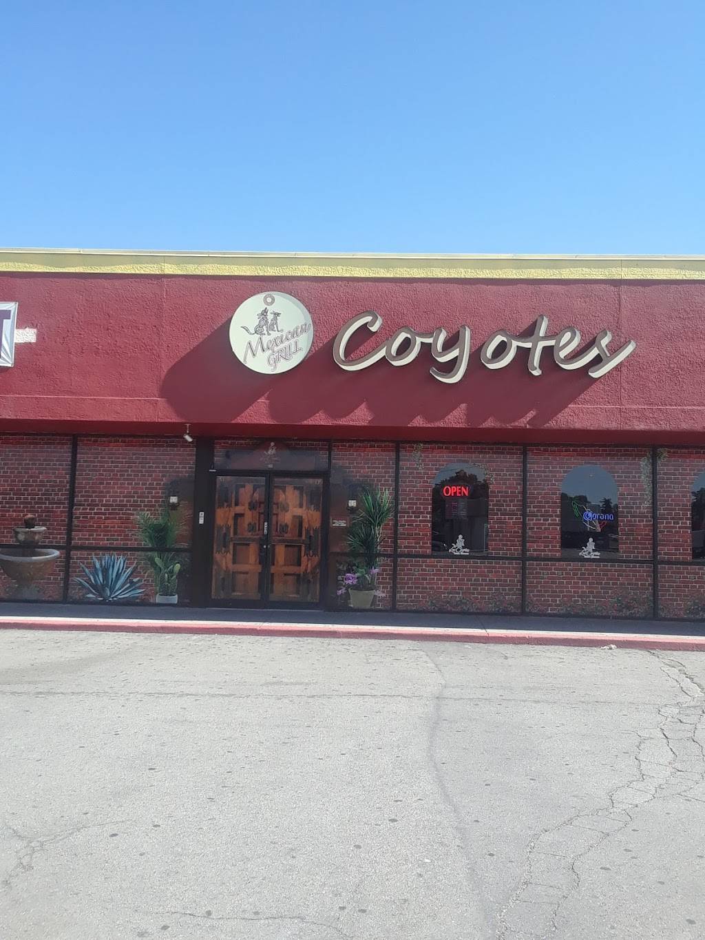 Los Coyotes Restaurant | restaurant | 4090 W 5415 S, Kearns, UT 84118, USA | 8019684455 OR +1 801-968-4455
