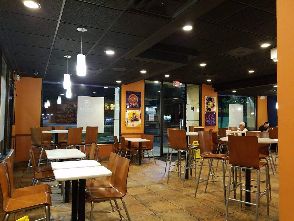 Taco Bell | meal takeaway | 5 S Belt W, Belleville, IL 62220, USA | 6182362410 OR +1 618-236-2410