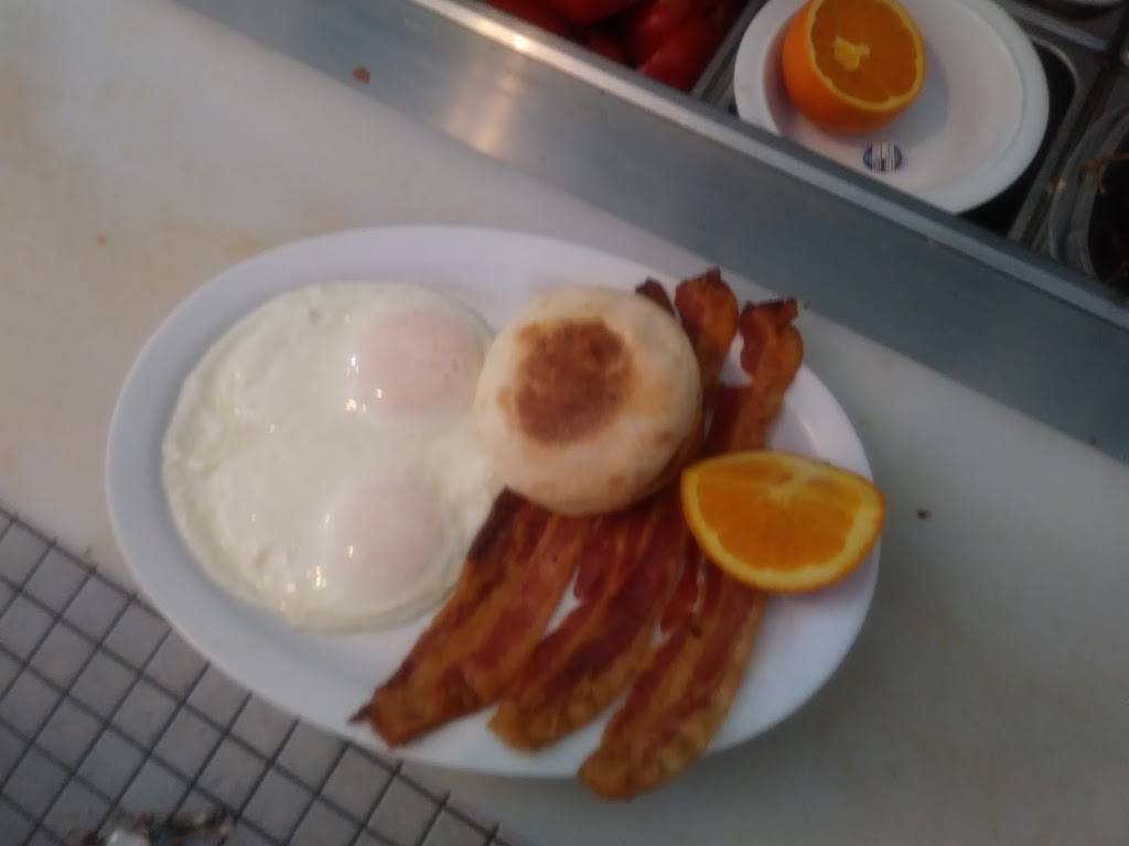 Custom Cafe & Catering | restaurant | 9524 Blind Pass Rd, St Pete Beach, FL 33706, USA | 7276855882 OR +1 727-685-5882