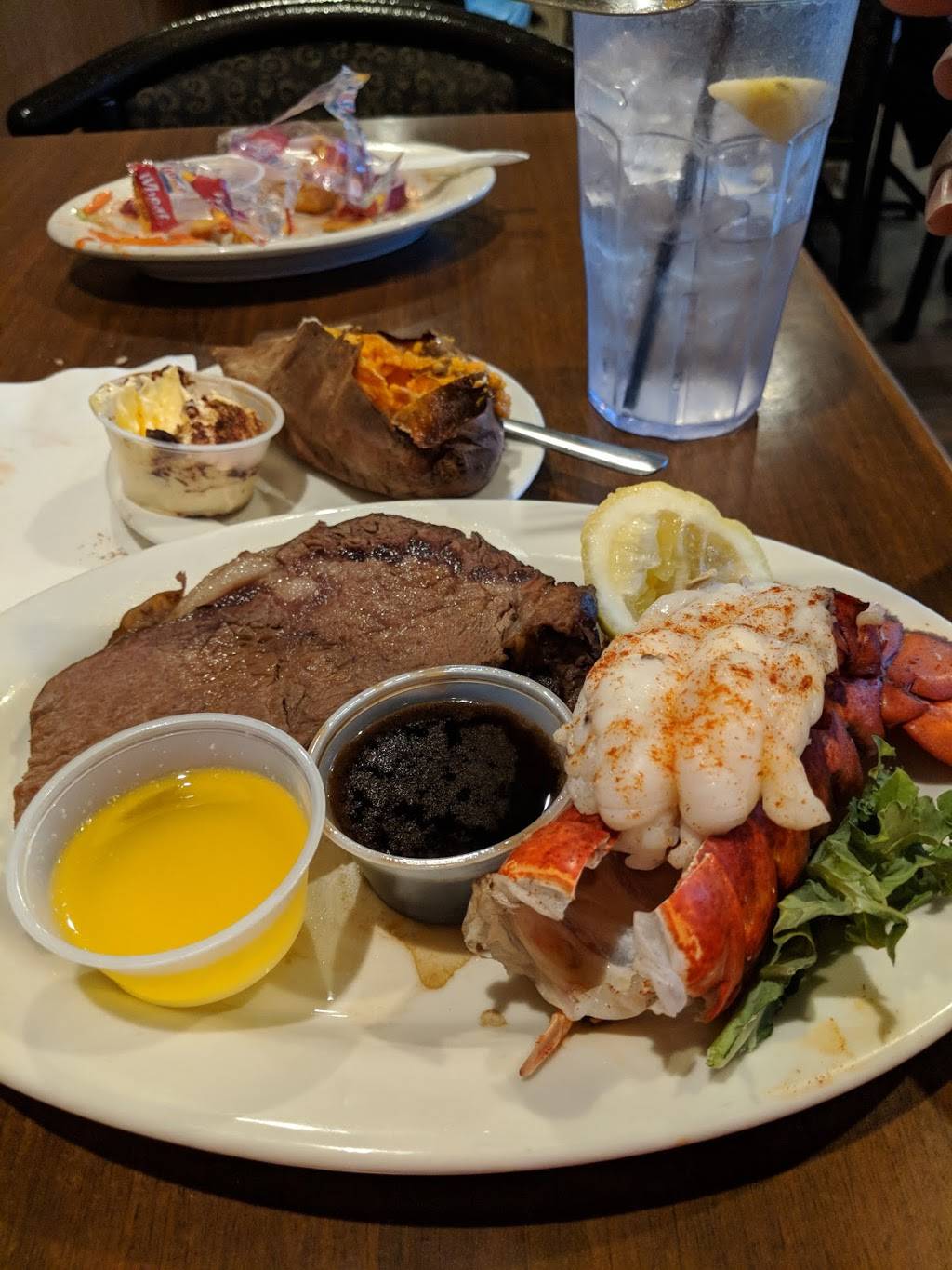 Sommers Place | restaurant | 7972 Vaughn Rd, Montgomery, AL 36116, USA | 3342795401 OR +1 334-279-5401