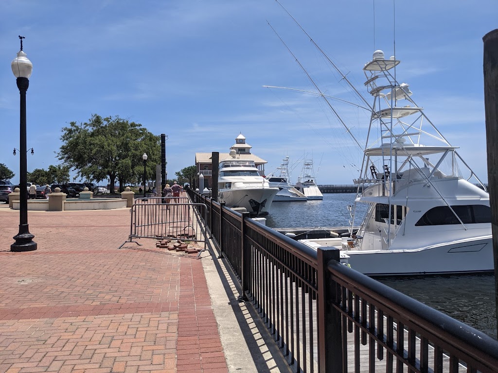 Jacos Bayfront Bar & Grille | restaurant | 997 S Palafox St, Pensacola, FL 32502, USA | 8504325226 OR +1 850-432-5226