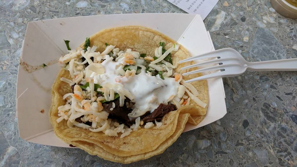 Carbon Live Fire Mexican Grill | restaurant | 300 W 26th St, Chicago, IL 60616, USA | 3122253200 OR +1 312-225-3200