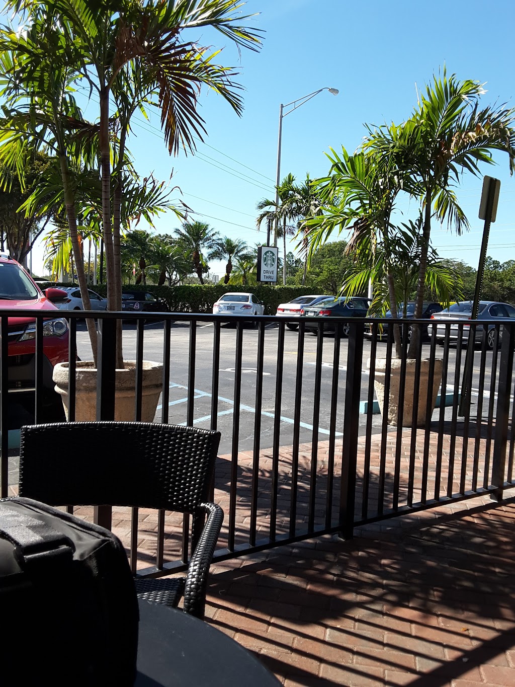 Starbucks | cafe | 14795 S Dixie Hwy, Miami, FL 33176, USA | 3059713885 OR +1 305-971-3885