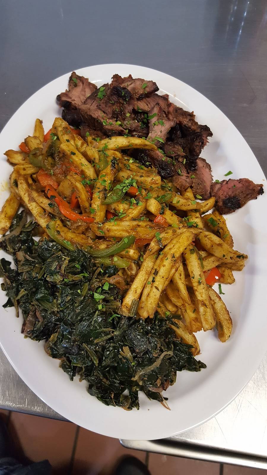 On Tap Brew And Bistro | restaurant | 29100 Pacific Hwy S #11, Federal Way, WA 98003, USA | 2062126856 OR +1 206-212-6856