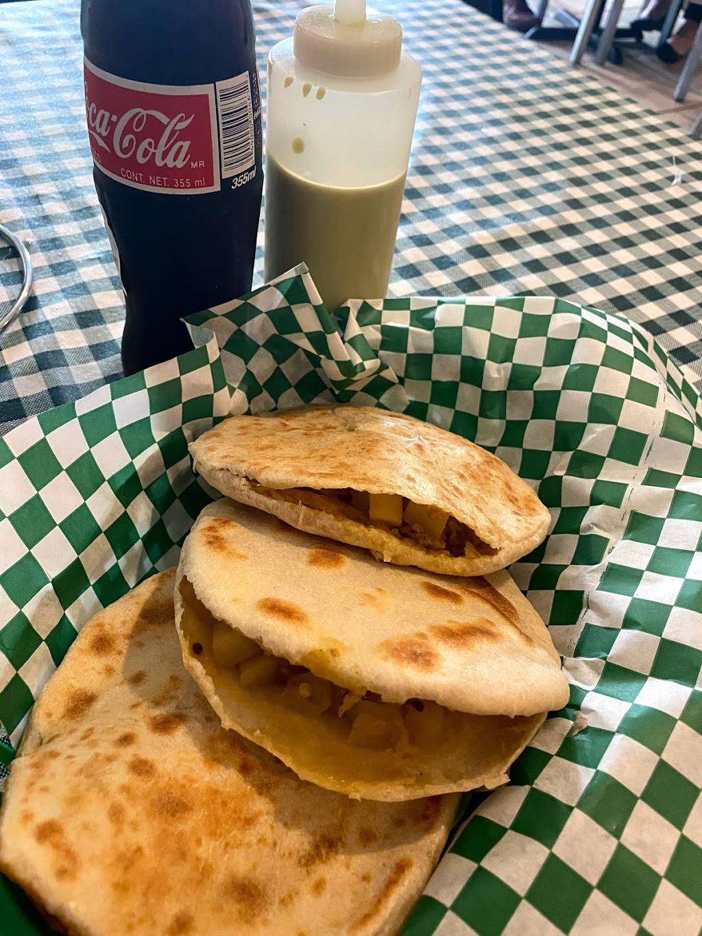 Gorditas mi torreón | restaurant | 5201 S Flores St, San Antonio, TX 78214, USA | 2103223869 OR +1 210-322-3869