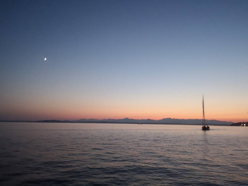 Six Seven restaurant | restaurant | 2411 Alaskan Way, Seattle, WA 98121, USA | 2062694575 OR +1 206-269-4575