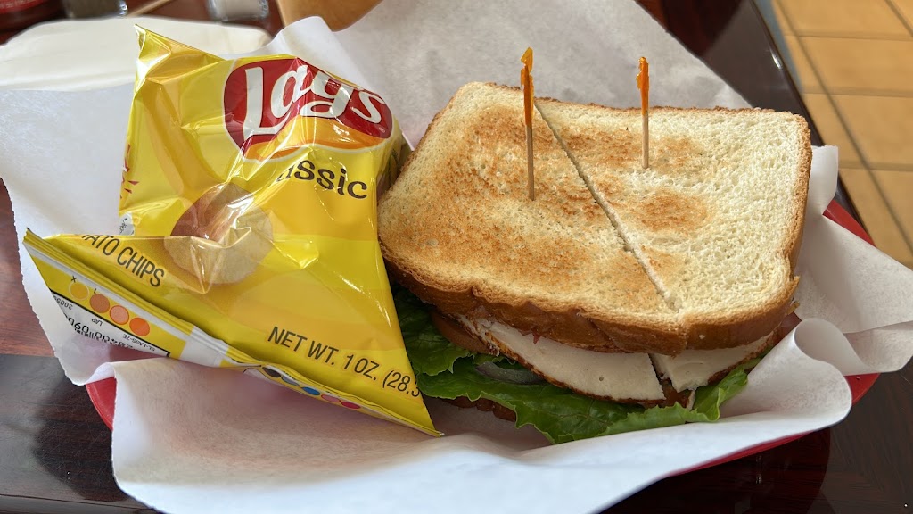 Luckys Bakery & Cafe | restaurant | 2666 Geneva Ave, Daly City, CA 94014, USA | 4154683172 OR +1 415-468-3172