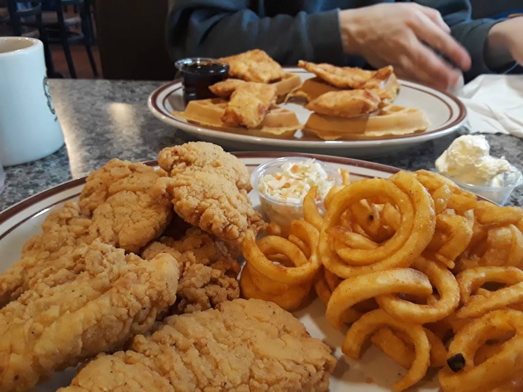 Golden Nugget Pancake House | bakery | 3234 W Irving Park Rd, Chicago, IL 60618, USA | 7732671987 OR +1 773-267-1987