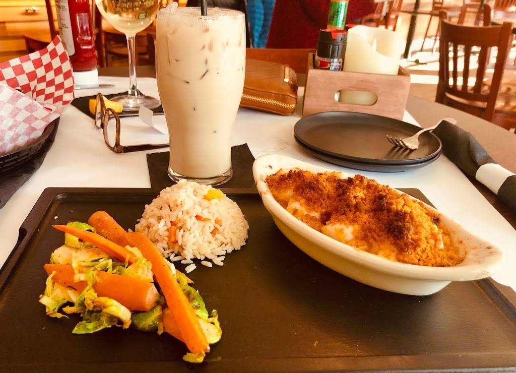 Dockside Restaurant | restaurant | 6 East Side Dr, Alton Bay, NH 03810, USA | 6038752110 OR +1 603-875-2110