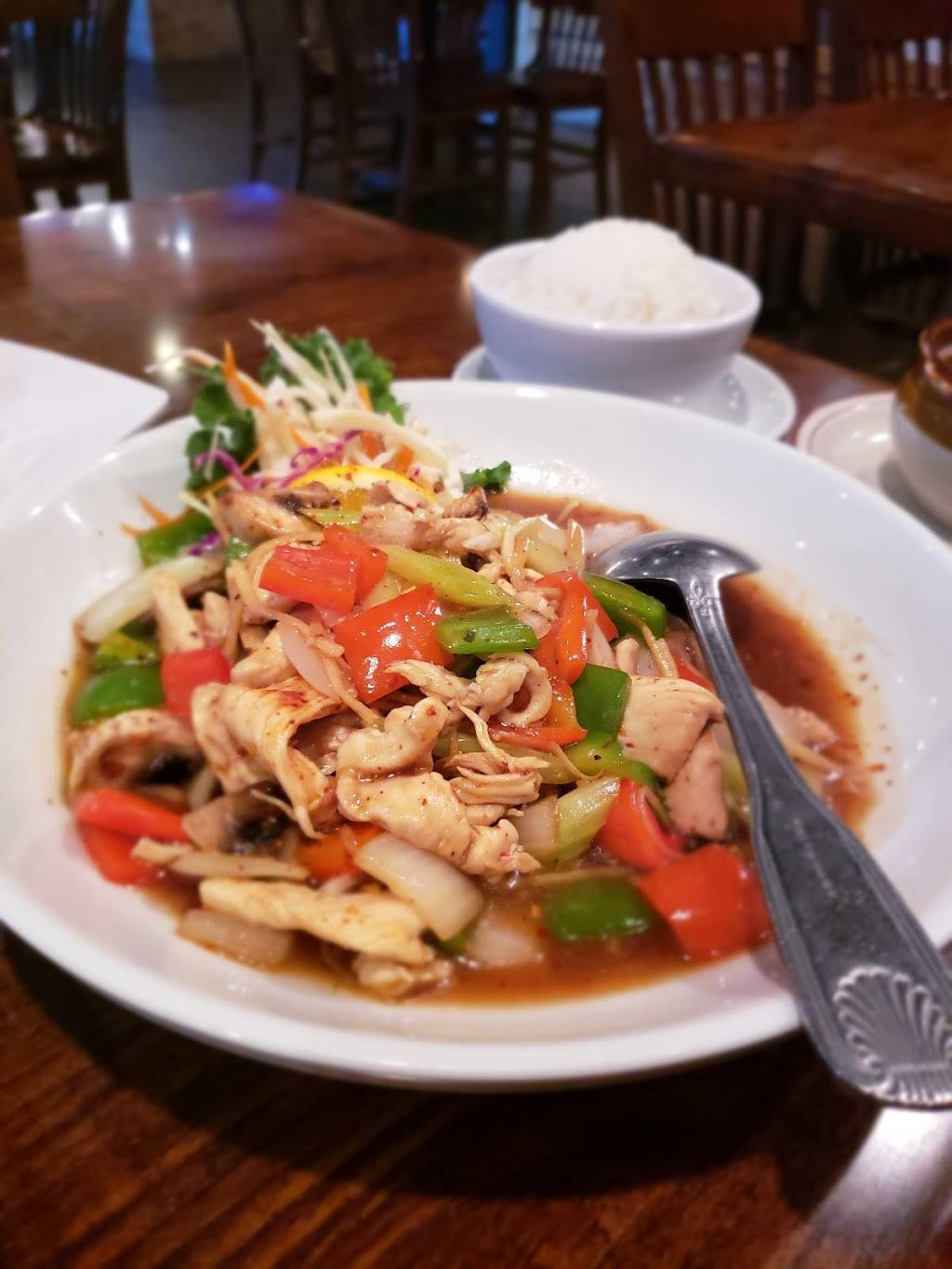 SriThai: Thai kitchen & sushi bar | restaurant | 4500 Satellite Blvd #1360, Duluth, GA 30096, USA | 7708372723 OR +1 770-837-2723