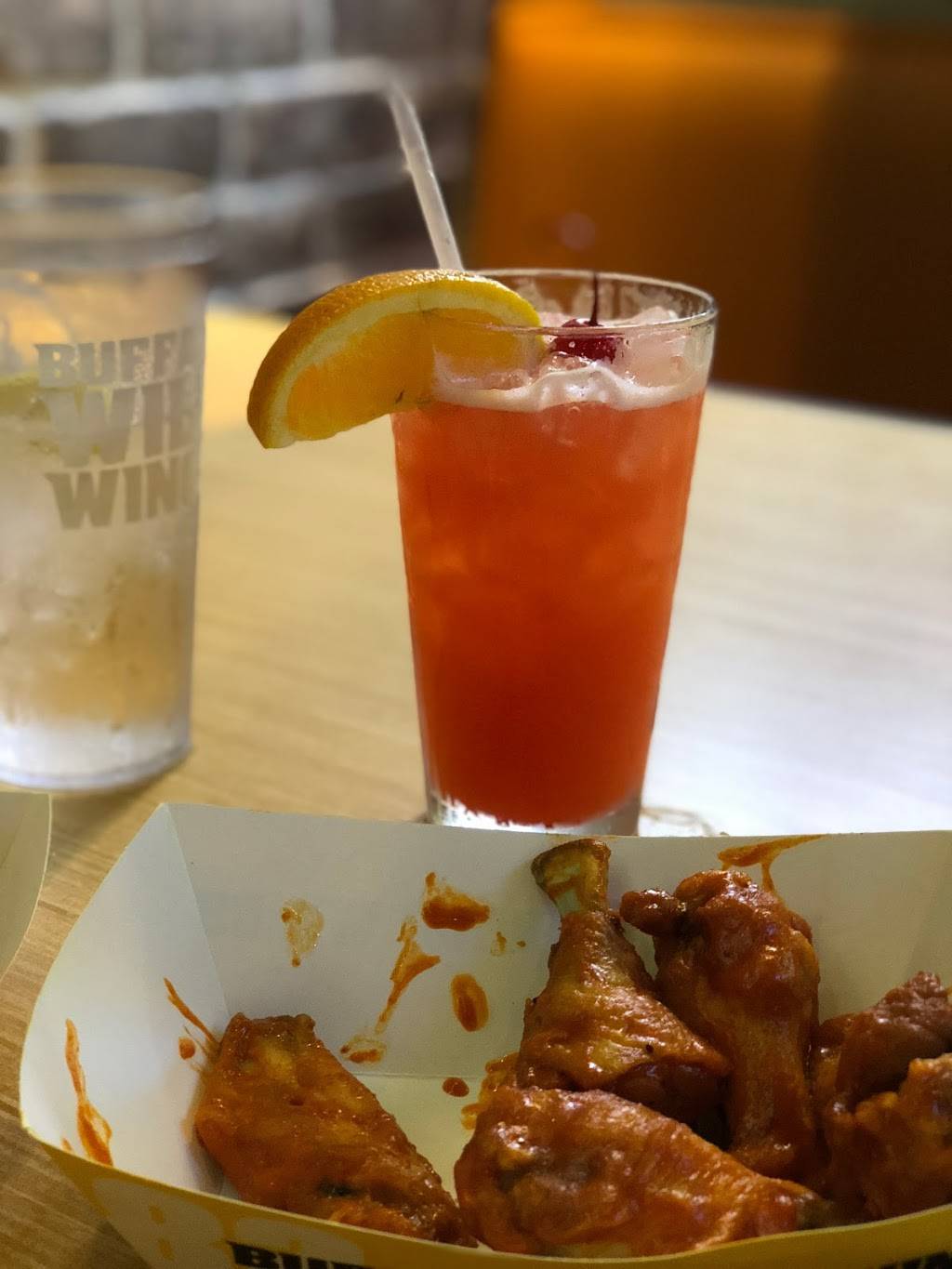 Buffalo Wild Wings | restaurant | 3333 Canyon Bluff, Dallas, TX 75211, USA | 2143335032 OR +1 214-333-5032
