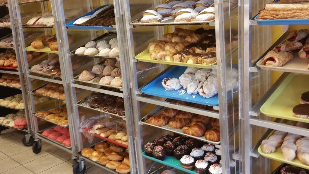 La Tapatia | restaurant | 309 Grand Ave, New Haven, CT 06513, USA | 2037529501 OR +1 203-752-9501