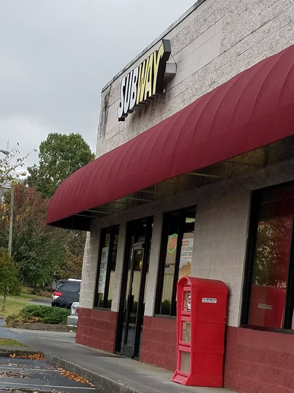 Subway | restaurant | 2221 N Roan St Ste 3, Johnson City, TN 37601, USA | 4232822888 OR +1 423-282-2888