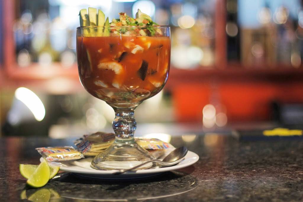 Las Cazuelitas Restaurant | restaurant | 21 Crystal Lake Plaza, Crystal Lake, IL 60014, USA | 8158930802 OR +1 815-893-0802