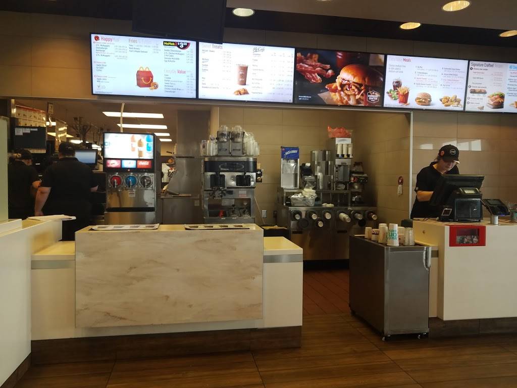 McDonalds | cafe | 833 E W Hwy 60, Monett, MO 65708, USA | 4172353234 OR +1 417-235-3234