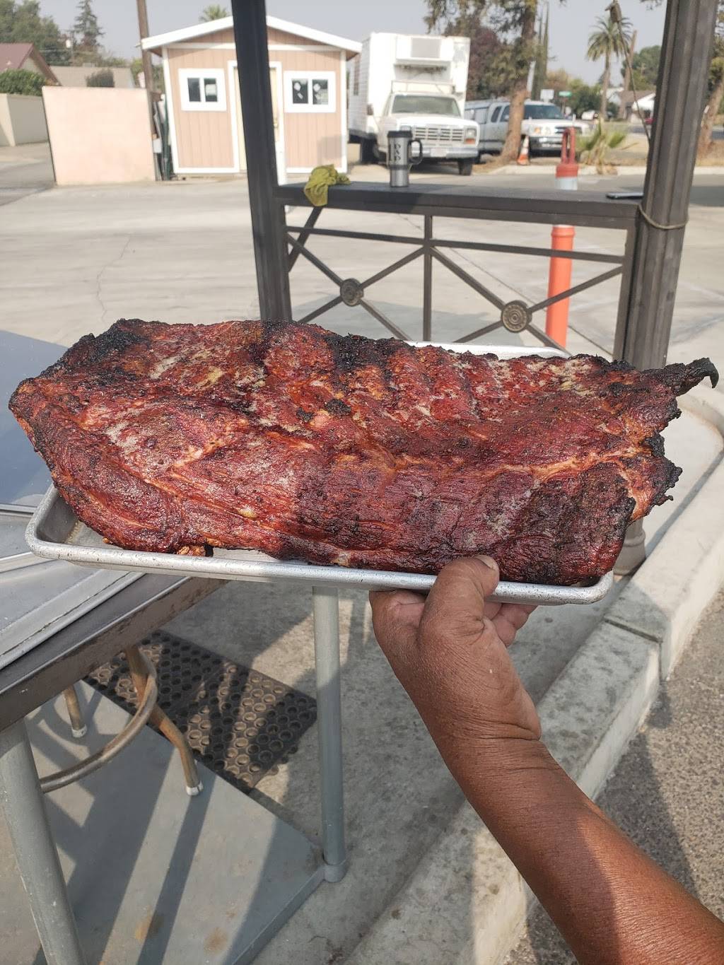 Dinuba BBQ | restaurant | 147 E El Monte Way, Dinuba, CA 93618, USA | 5593155133 OR +1 559-315-5133