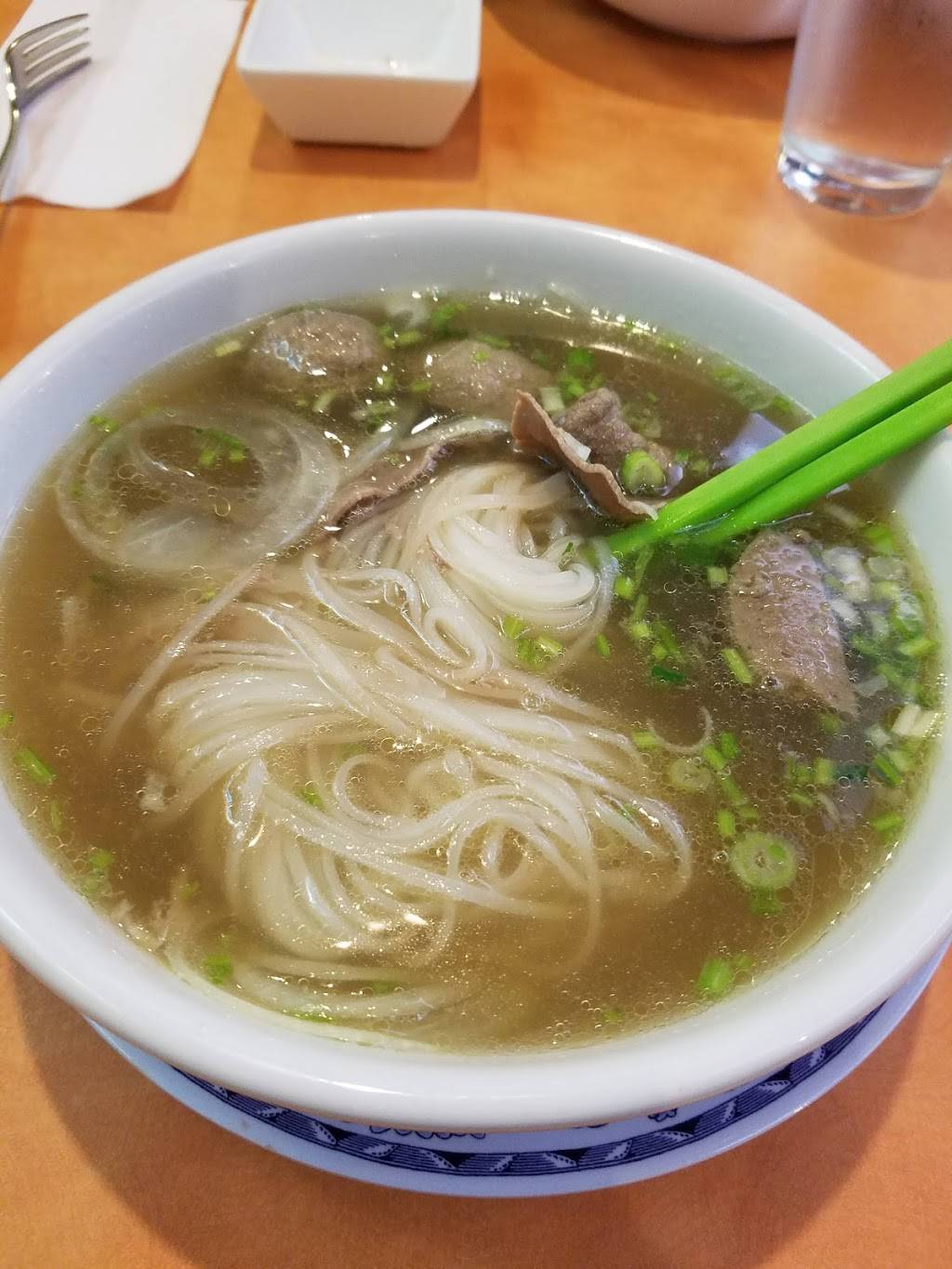 Pho Saigon | restaurant | 236 Hartnell Ave, Redding, CA 96002, USA | 5302239888 OR +1 530-223-9888