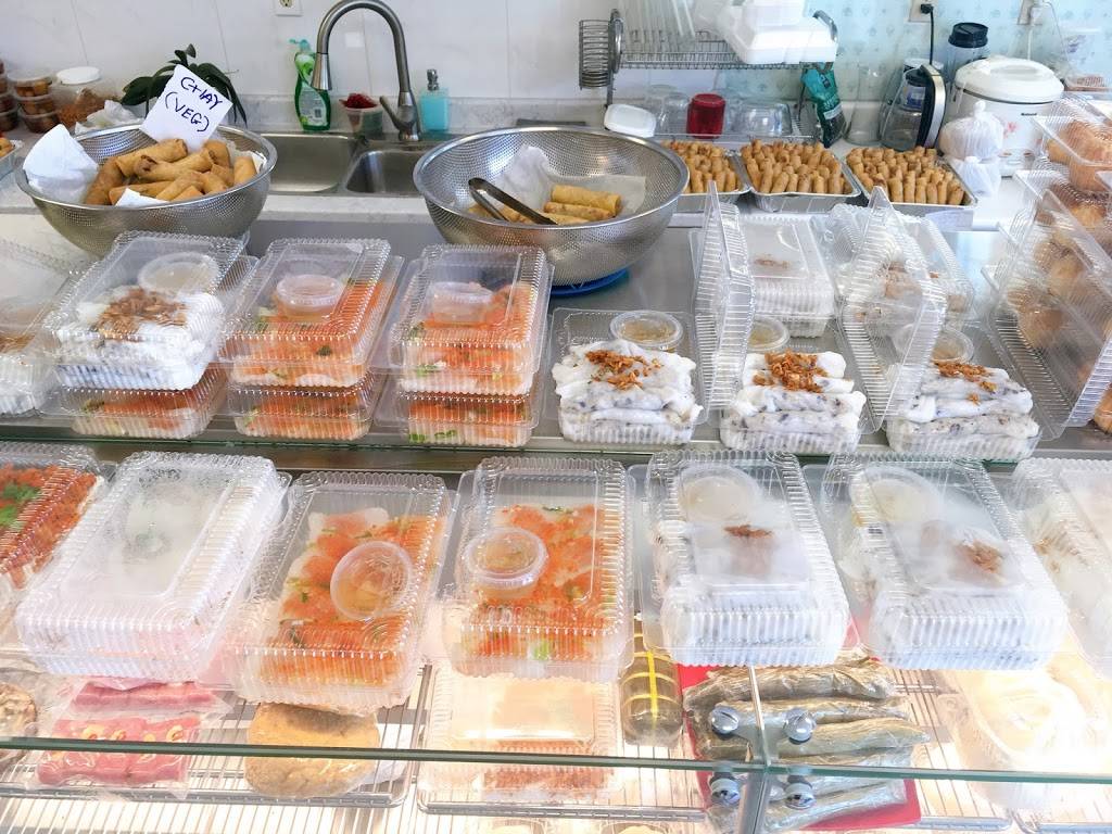 Banh Mi Ba Le | restaurant | 1125 Dundas St E, Mississauga, ON L4Y 2C4, Canada | 9052726875 OR +1 905-272-6875