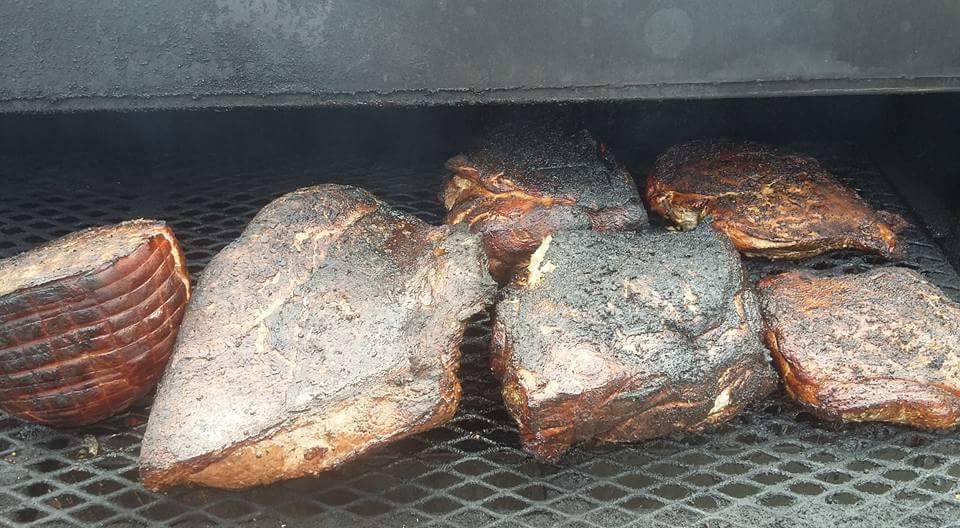 Spikes Pub & Grub Bar | restaurant | 3701 W Main St, Belleville, IL 62226, USA | 6182352734 OR +1 618-235-2734