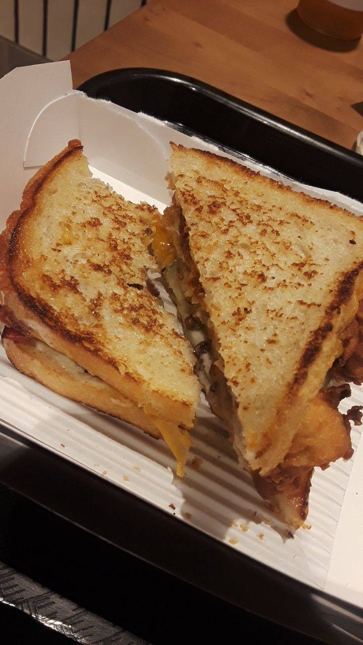 Melt Shop | restaurant | 1084 E Lancaster Ave, Downingtown, PA 19335, USA | 6104882411 OR +1 610-488-2411