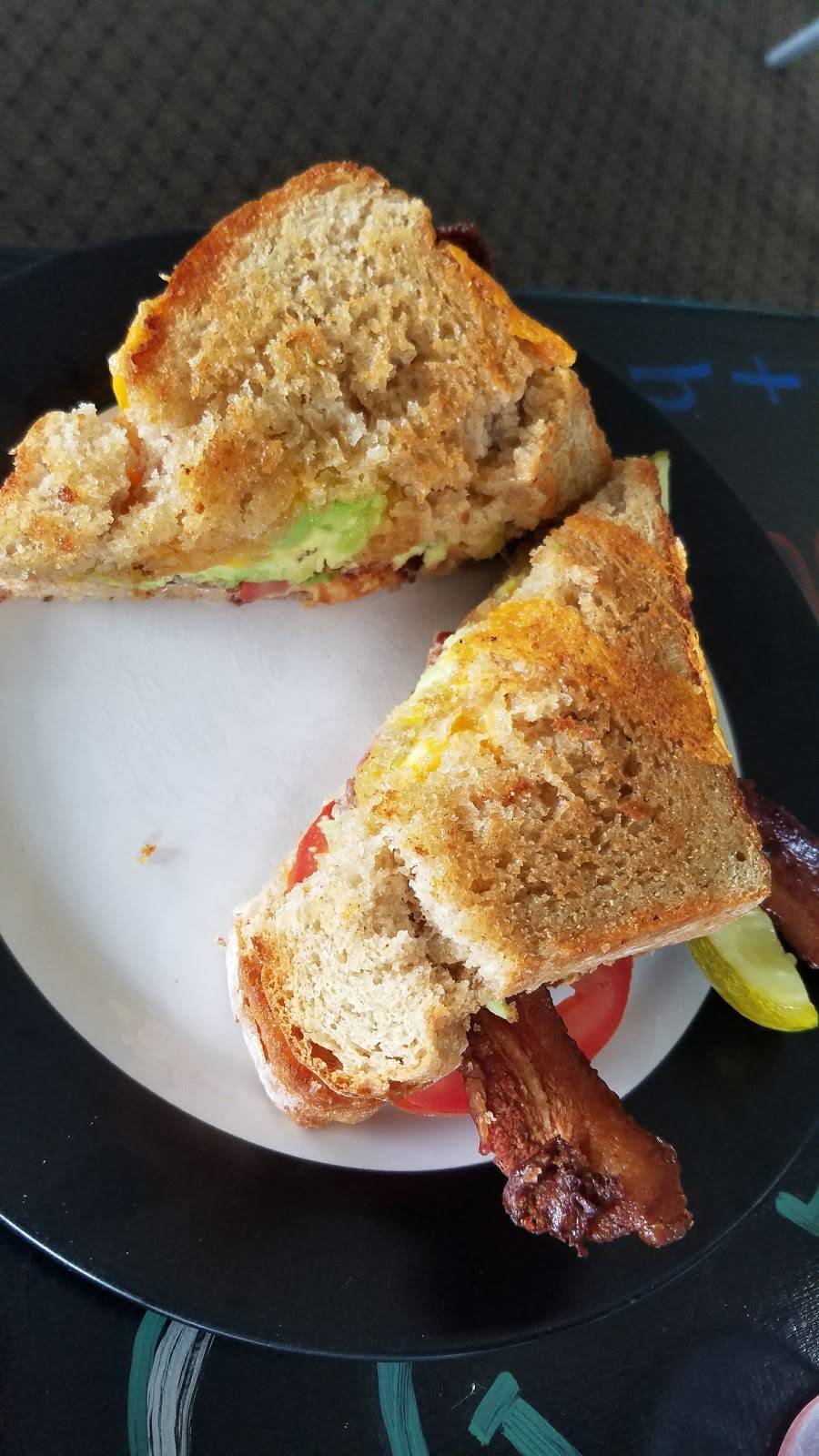 Greenwich Bistro | cafe | 1541 Bellevue St, Green Bay, WI 54311, USA | 9204550730 OR +1 920-455-0730