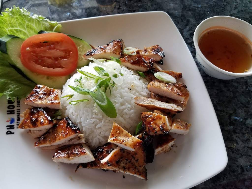 Pho House & Vietnamese Cuisine | restaurant | 10424 I-10, Baytown, TX 77523, USA | 2819180905 OR +1 281-918-0905