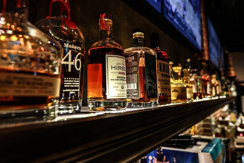 Main Street Pub | restaurant | 252 W Main St, Spartanburg, SC 29306, USA | 8645731165 OR +1 864-573-1165