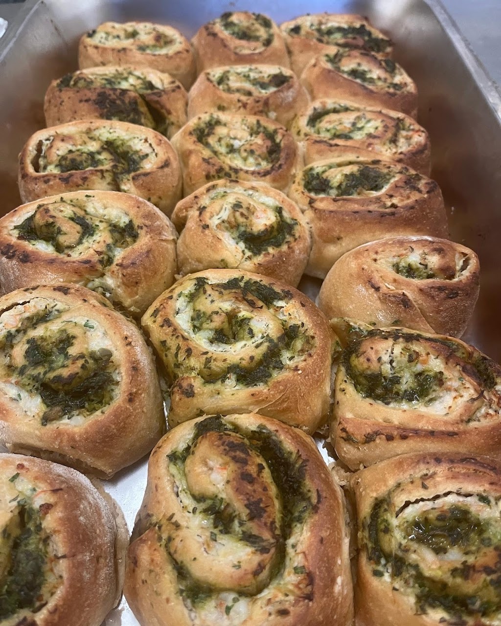 Reign Art Studio Lounge | restaurant | 901 Oak St, Columbus, OH 43205, USA | 6143420089 OR +1 614-342-0089