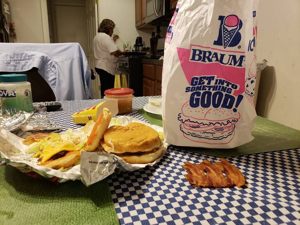 Braums Ice Cream & Burger Restaurant | restaurant | 7025 S Western Ave, Oklahoma City, OK 73139, USA | 4056319351 OR +1 405-631-9351