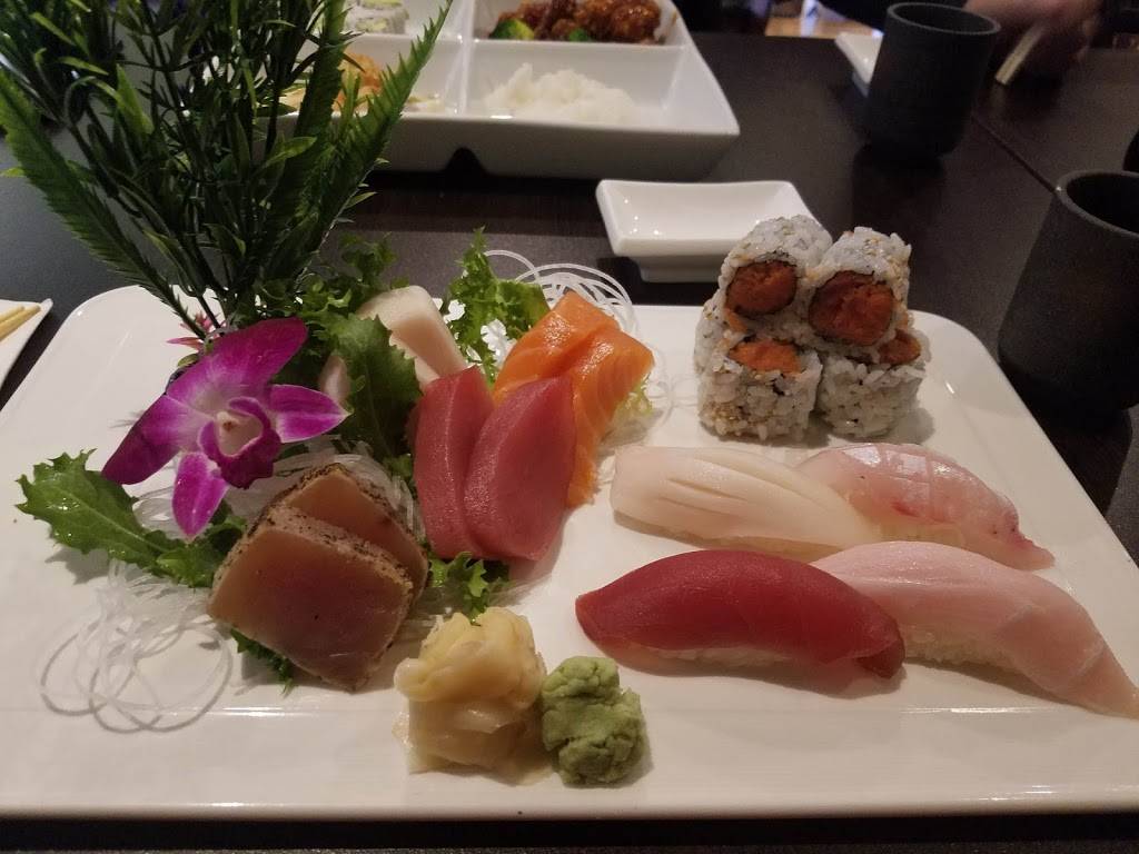 Fusha Asian Bistro & Sushi | restaurant | 452 Main St, Metuchen, NJ 08840, USA | 8482600777 OR +1 848-260-0777