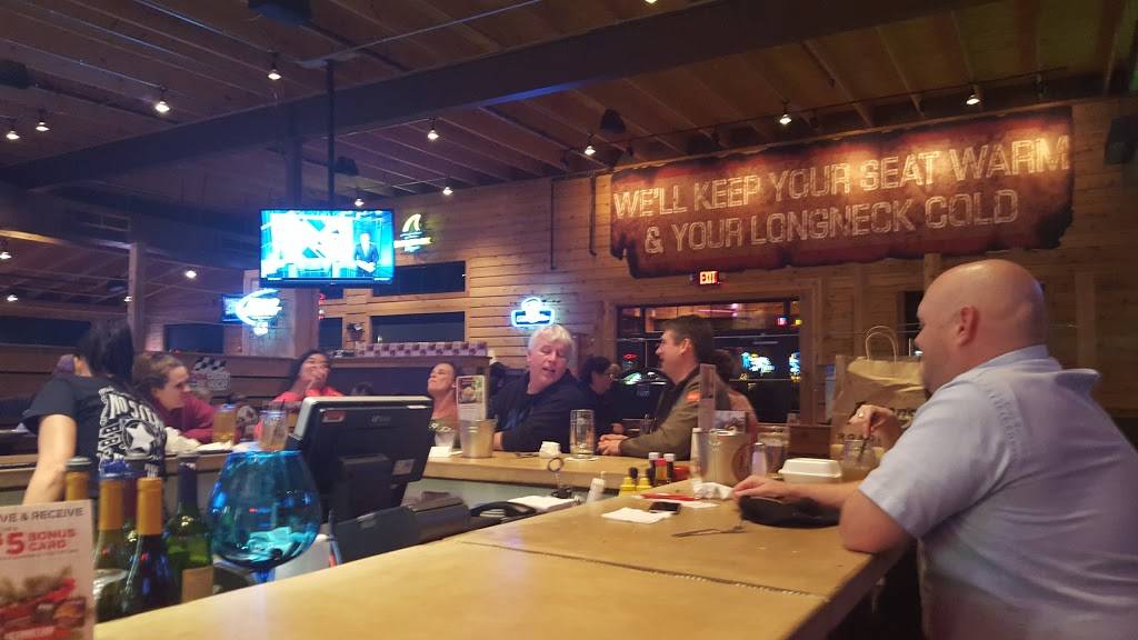 Logans Roadhouse | restaurant | 2697 Tittabawassee Rd, Saginaw, MI 48604, USA | 9897903803 OR +1 989-790-3803